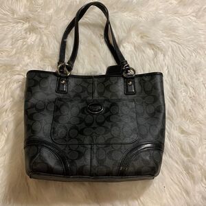 FINAL REDUCTION Coach Signature logo shoulder bag in like new condition